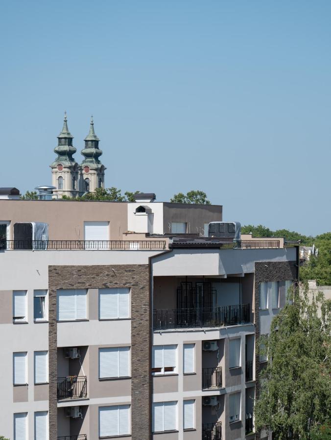 Green Apple Apartment Subotica Buitenkant foto