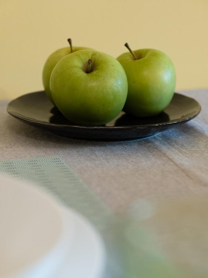 Green Apple Apartment Subotica Buitenkant foto
