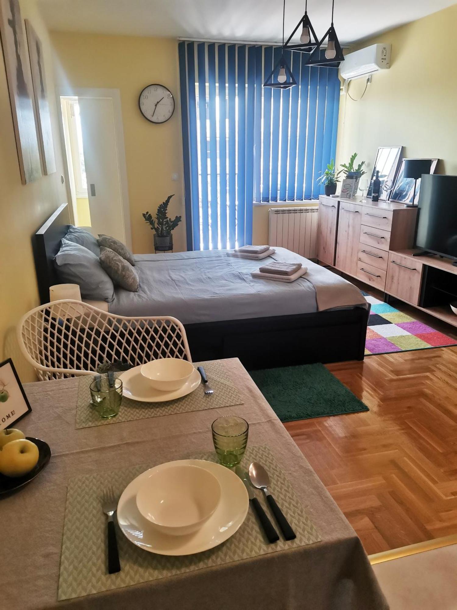 Green Apple Apartment Subotica Buitenkant foto